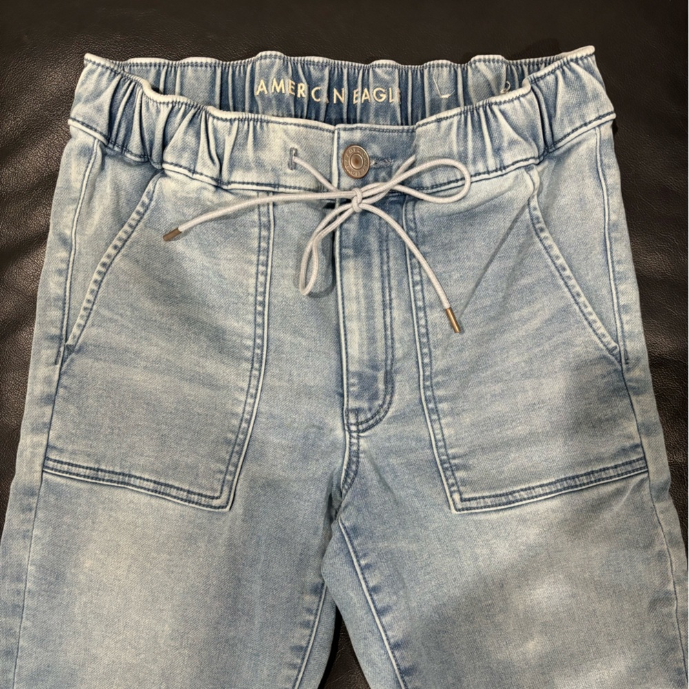 American Eagle jean joggers light wash 6